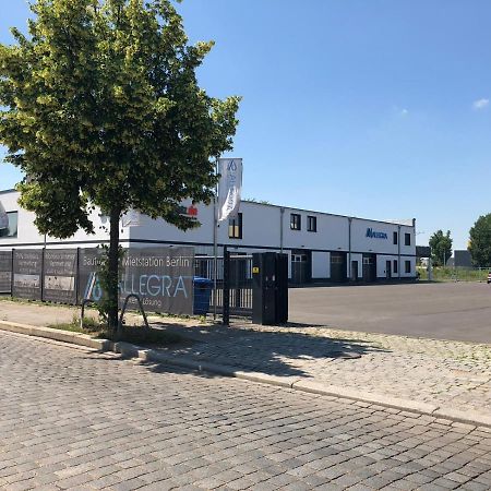 Monteurzimmer Berlin Pankow Mit Dachterrasse - Nur 10 Min. Von Der A10 - 3 Zimmer/ 7 Betten Εξωτερικό φωτογραφία