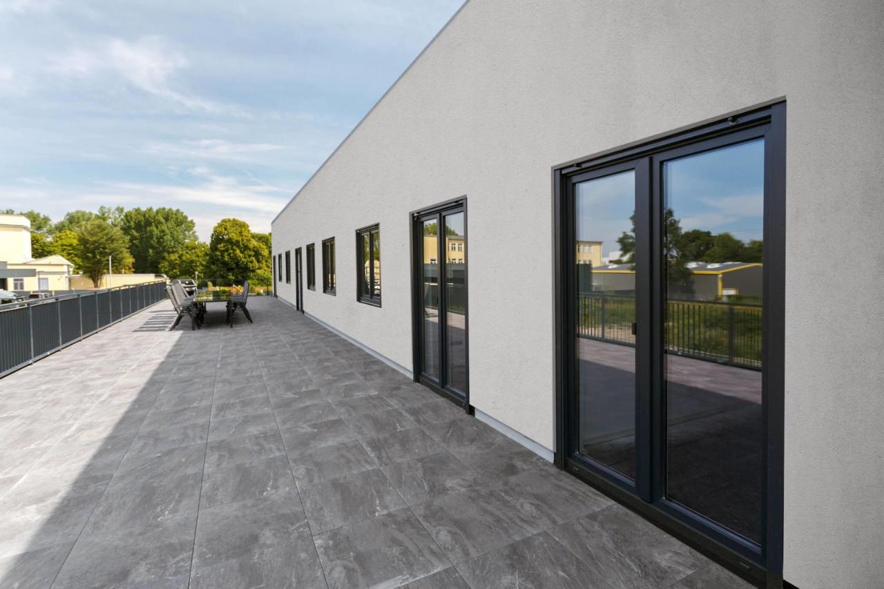 Monteurzimmer Berlin Pankow Mit Dachterrasse - Nur 10 Min. Von Der A10 - 3 Zimmer/ 7 Betten Εξωτερικό φωτογραφία