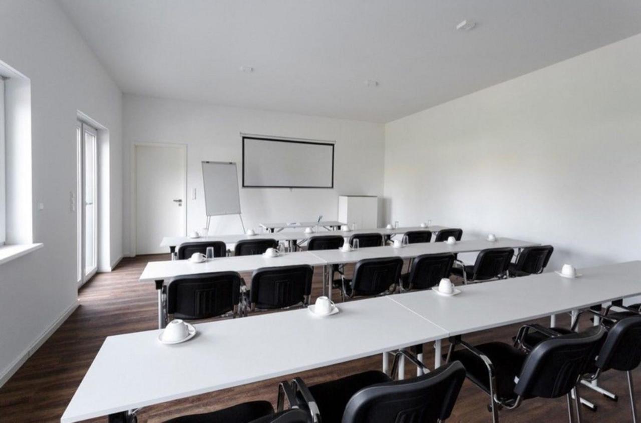 Monteurzimmer Berlin Pankow Mit Dachterrasse - Nur 10 Min. Von Der A10 - 3 Zimmer/ 7 Betten Εξωτερικό φωτογραφία