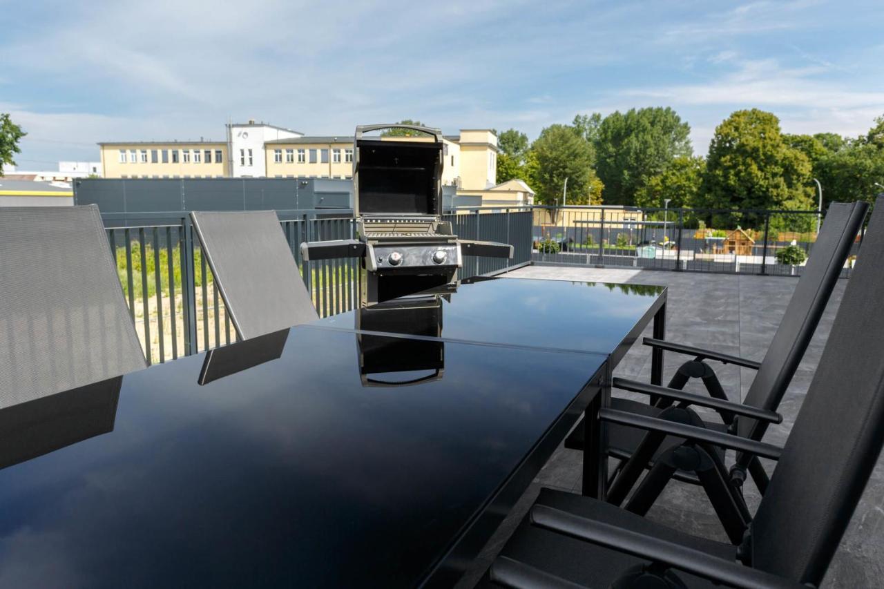 Monteurzimmer Berlin Pankow Mit Dachterrasse - Nur 10 Min. Von Der A10 - 3 Zimmer/ 7 Betten Εξωτερικό φωτογραφία